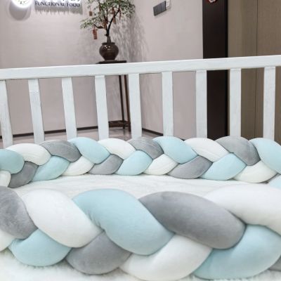 Tresse de lit bébé bleu gris blanc respirante