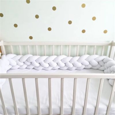 Tresse_de_lit_bébé_blanche_neige_chambre