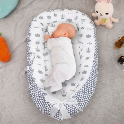 Réducteur_de_lit_bébé_couronne_douillet
