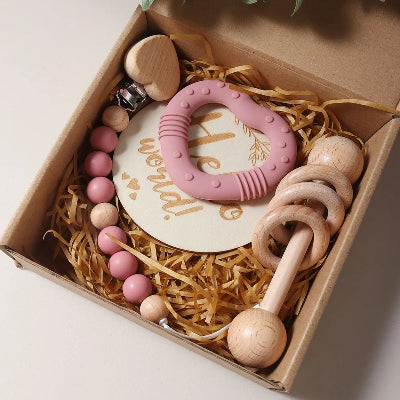 cadeau naissance le coffret essentiel rose foncé