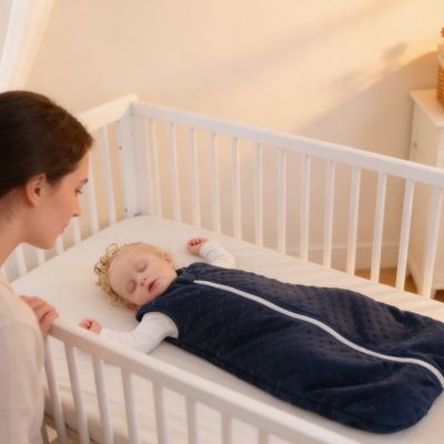 gigoteuse bébé bleu marin nid douillet