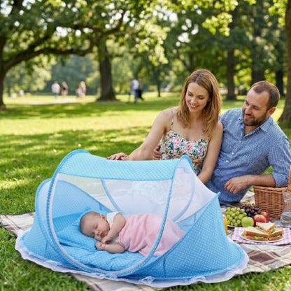 lit moustiquaire bébé cocon douillet bleu qui voyage