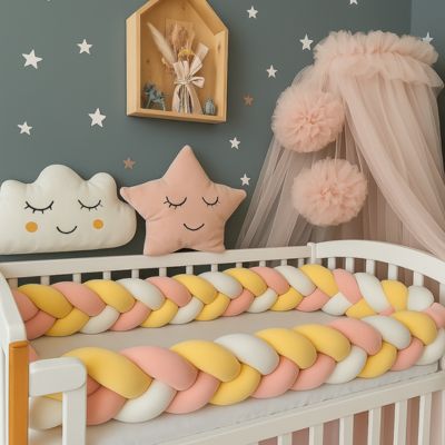 tresse de lit bebe ensoleillé décorative