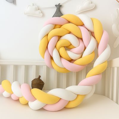 tresse de lit bebe ensoleillé sécurisant